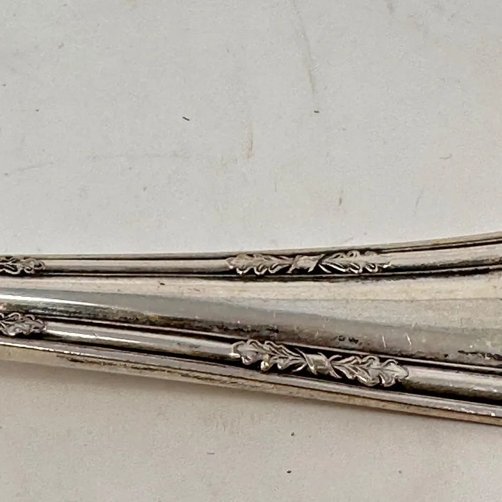 Wm Rogers & Son AA Silverplate Fair Oak Berry Serving Fork Antique 1913 Flatware